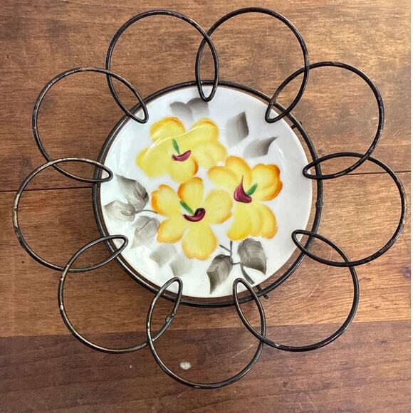 Wire Frame Vintage Decorative Plates . Ash Tray . Wall Decor Japan Hand Painted - Picture 5 of 10